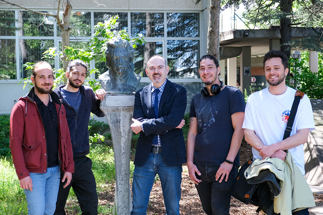 Seçkin Kürkçüoğlu with his research group